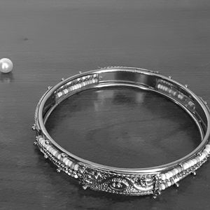 Multicolor beaded bracelet